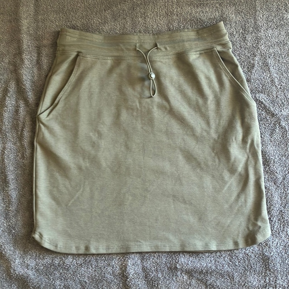 Sundry for Evereve Olive Pull on Skirt NWT